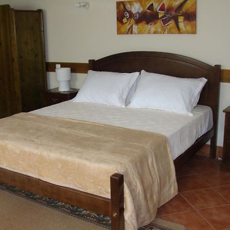 Solar Da Salvadoura Guest House Amares Bagian luar foto